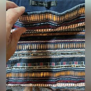 Mini skirt, perfect for spring to fall. Mixed color and texture size vey small